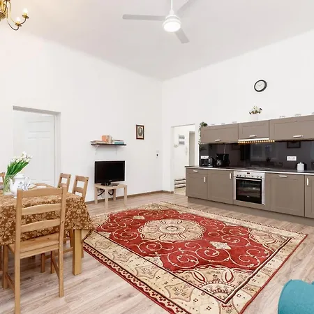 Apartament Przy Murach By Renters Apartment