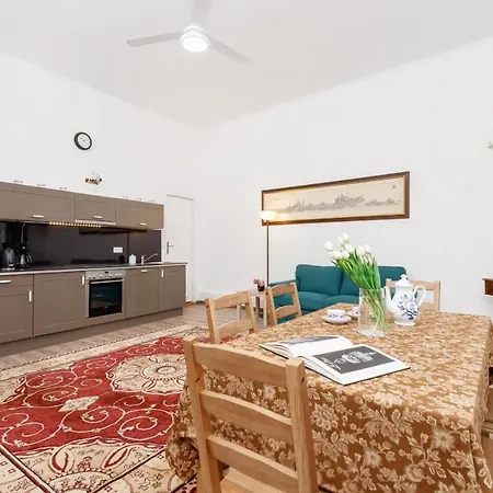 Apartament Przy Murach By Renters Apartment Krakow